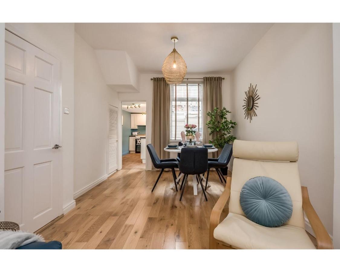 Central Belfast Apartments Chic Luxe R&R Exterior foto